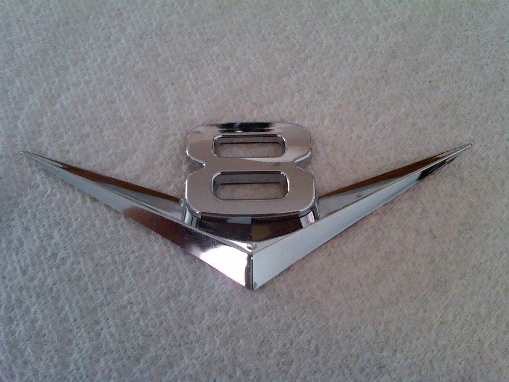  [AUSTRALIA] - TRUE LINE Automotive V6 / V8 Chrome Emblem Badge Trim (V8)
