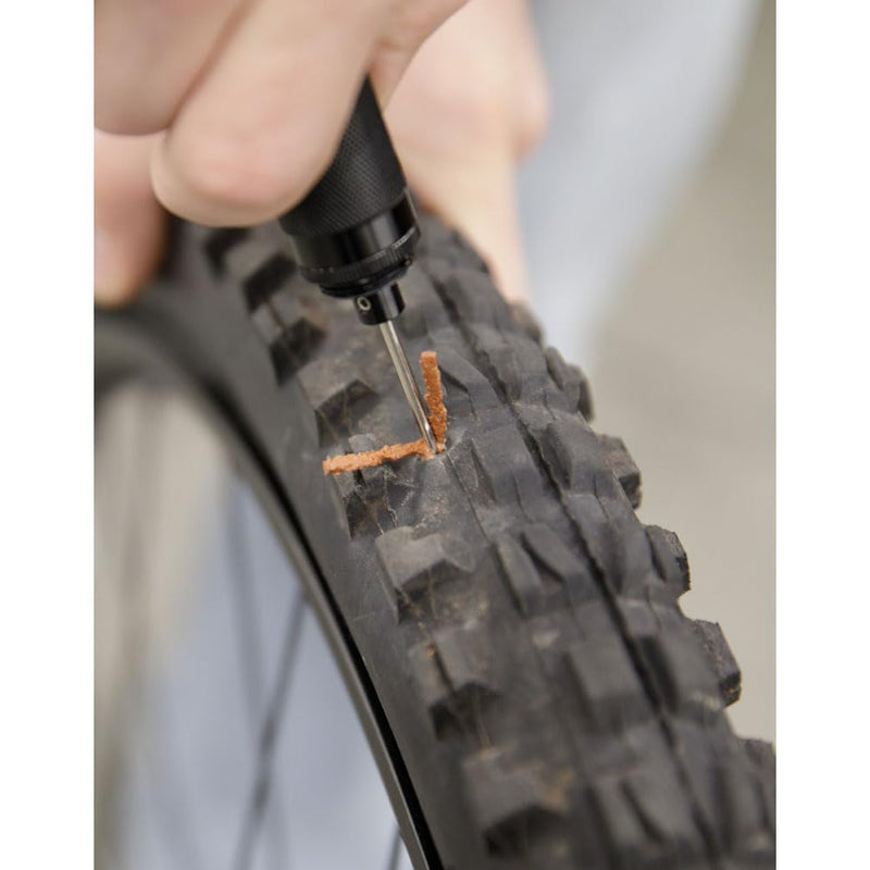  [AUSTRALIA] - MSR™ MTB Puncture Repair Kit | Tire Plug Strips and inflator Canister Storage | Fix tubeless MTB Tires on the go Schrader and Presta Compatible | Bike tire Repair kit