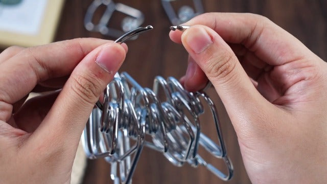 Lasnten 22 Pcs Miter Spring Clamps Kit 1 Spring Loaded Pliers with 20 Miter Clamps for Woodworking, Wood Trim, Picture Frames Making, Moldings with 1 Storage Ring