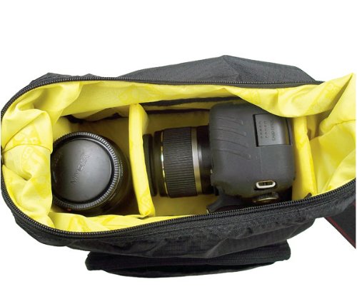 Envoy Compact Messenger-Style Case for Camera - Black (AC520BK)