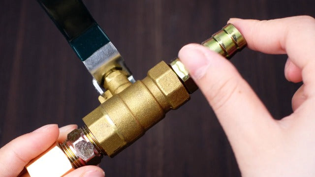 Sandblaster Gun Kit with 3mm Ceramic Nozzle Tip Assembly Sand Blasting Gun Kit Brass Ball Valve Bracket Connector Grinding Nozzle Tip Replacement for Media Abrasive Blasting