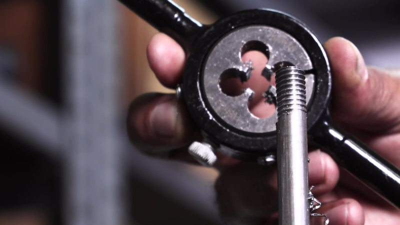 Drill America 3/4"-11-1/2 2" OD HSS NGH Garden Hose Round Die with Matching Die Handle (Wrench), Die Stock 3/4" NGH