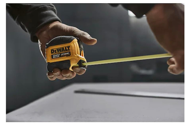 DEWALT Atomic Compact Series 25 ft. Tape Measure (DWHT38125S) 7.6 m