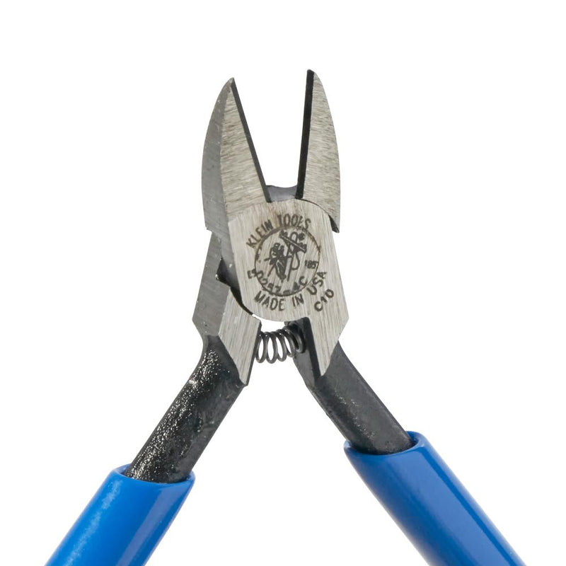 Klein Tools D257-4C Pliers, Diagonal Cutting Midget Electronics Pliers with Short Jaws and Beveled Cutting Edges, 4-Inch Spring Loaded