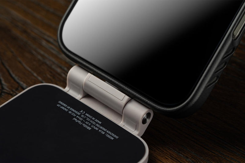 8Bitdo FlipPad Mobile Gaming Controller for iPhone and Android | Flip-Style, USB-C Plug and Play, Vertical Mobile Gaming, Pocket-Ready and Case-Friendly, Tactile D-pad and ABXY controls