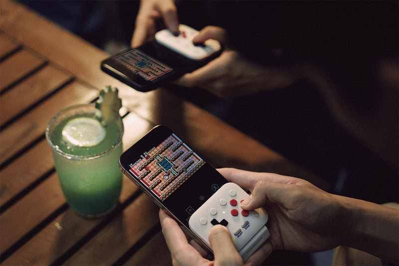 8Bitdo FlipPad Mobile Gaming Controller for iPhone and Android | Flip-Style, USB-C Plug and Play, Vertical Mobile Gaming, Pocket-Ready and Case-Friendly, Tactile D-pad and ABXY controls
