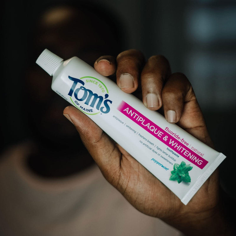 Tom's of Maine Fluoride-Free Antiplaque & Whitening Toothpaste, Peppermint (5.5 oz., 4 pk.)