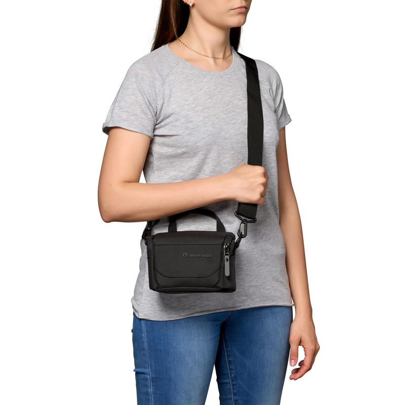 Manfrotto Advanced Shoulder Bag XS III for Reflex and Mirrorless Camera with Lens, Camera Bag, Camera Case with Tripod Mount and Rain Cover