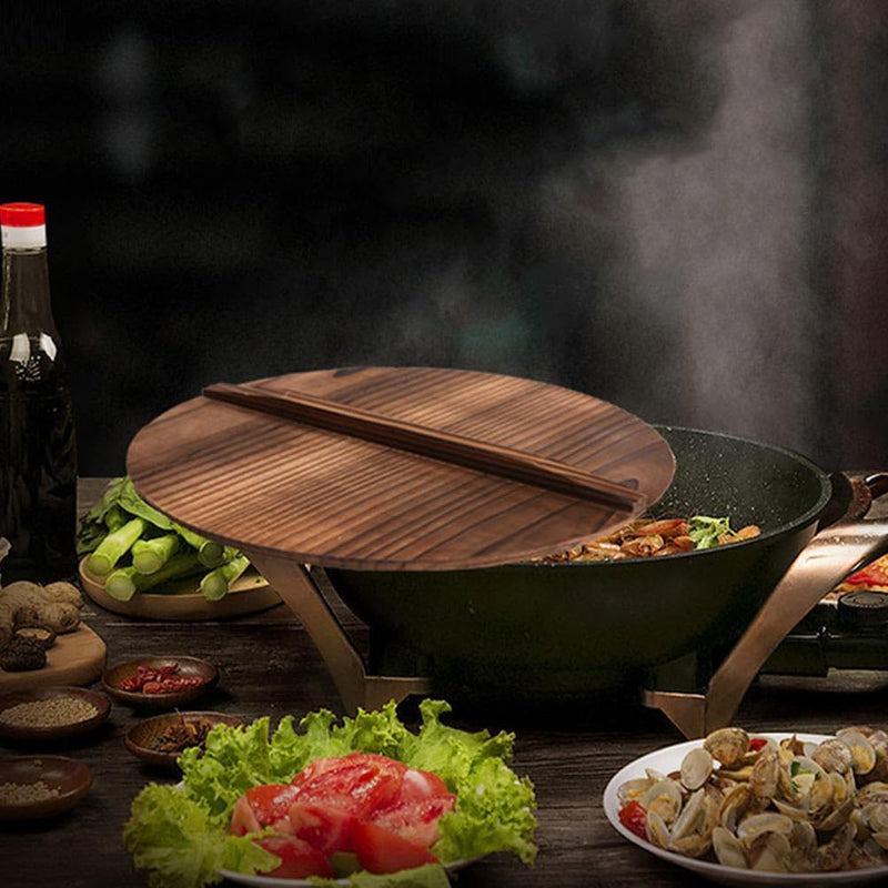 Cabilock Wooden Wok Lid 15 Inch Cast Iron Pan Cover with Handle Anti-Overflow Pot Protector for Stove Top Cooking Lightweight Kitchen Lid for Wok Pot and Pan 38X38CM Random Color