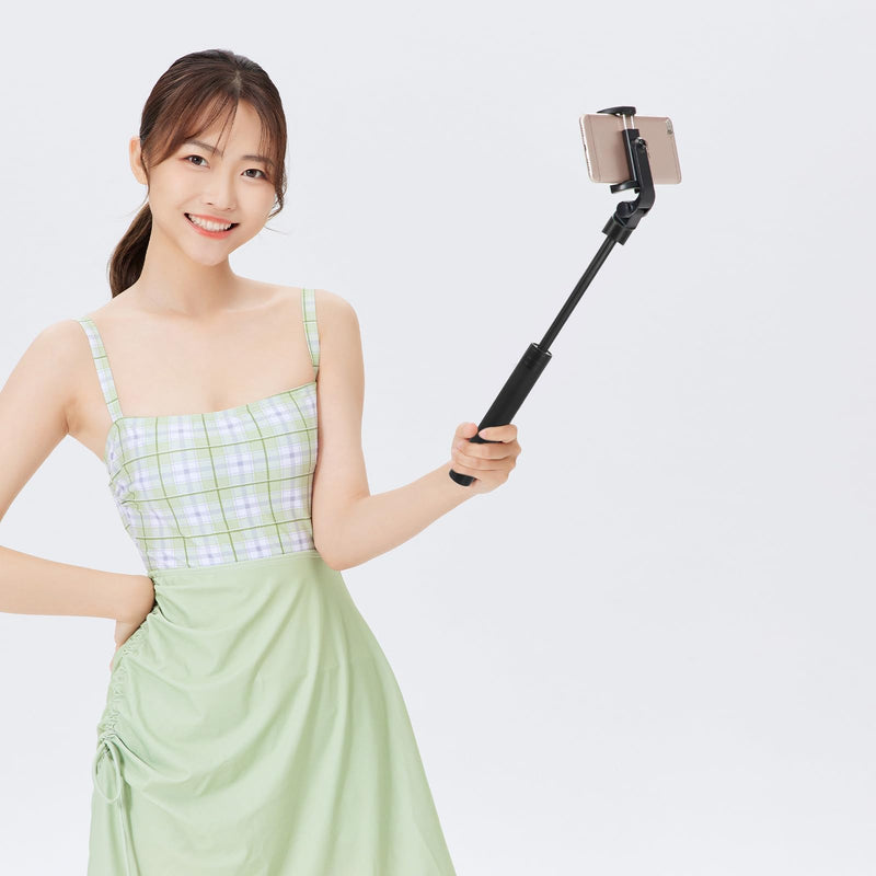 Adjustable 1/4 Screw Interface Extension Rod Selfie Stick Pole for Daily Use Portable Telescopic Handle Compatible with Cameras and Smartphones Black