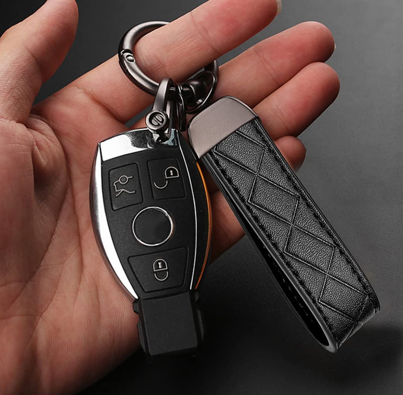 Leather Keychain, Universal Decorative Car Key Holder, Anti-lost D-ring, 360 Degree Rotatable Key Fob Keychain for Men and Women (Black) Black