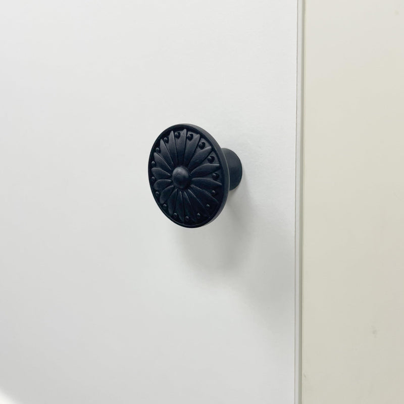 20 Pack Black Drawer Knobs, Solid Knobs for Cabinets Dressers, Matte Antique Round Knobs for Bedroom Bathroom Kitchen Cabinets 20