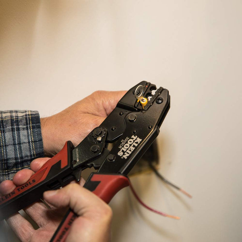 Klein Tools 3005CR Wire Crimper Tool, Ratcheting Insulated Terminal Crimper for 10 to 22 AWG Wire One Size Insulated Terminals