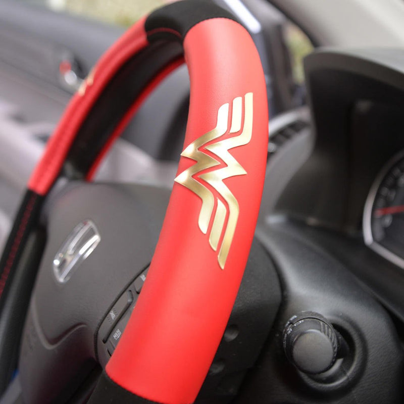 BDK Warner Bros DC Comics Wonder Woman Steering Wheel Cover - Car Accessories for Women, Superhero Heroine Gift Ideas, Original Red White Blue WonderWoman Logo, Universal Standard Fit 14.5-15.5 Inches Wonder Woman - Three tone