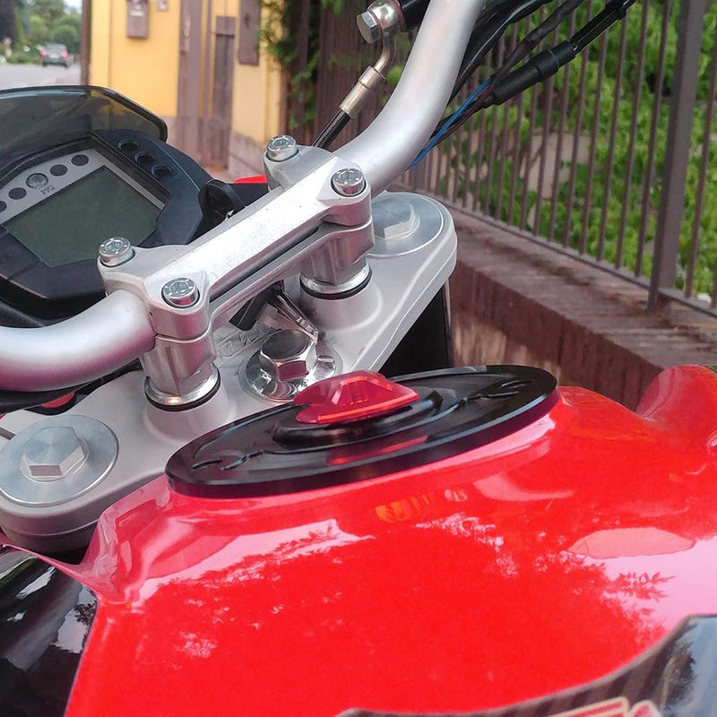 Motorcycle CNC Aluminum Gas Cap Gas Fuel Tank For CB1000 CB1000R CB600F CB1300 CBF1000 CBR1000RR CBR1100XX CBR1100 CBR600RR CBR900RR CBR929RR 954 CBR600 F4 F4I VTR1000F RVF 400 (Red) Red