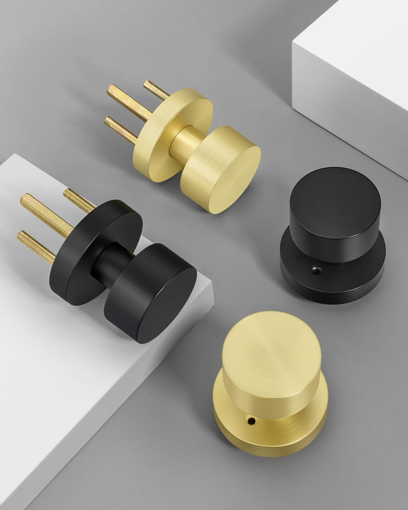 Goldenwarm Black Closet Door Knobs, Zinc-Alloy Matte Black Interior Passage Door Knobs, Heavy Duty Round Indoor Doorknobs, Interior Doorknobs for Closet, Hallway, 1 Pack