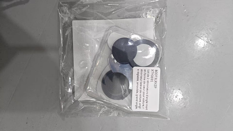 2Pcs Cars Heart Shaped Blind Spot Mirrors Car Side Mirror Blindspot Adjustabe Angle Removable Wide Angle Convex RearView Mirror for Enhanced Safety Universal Fit Stick, Car Accessories for Cars Suvs Heart-2Pcs