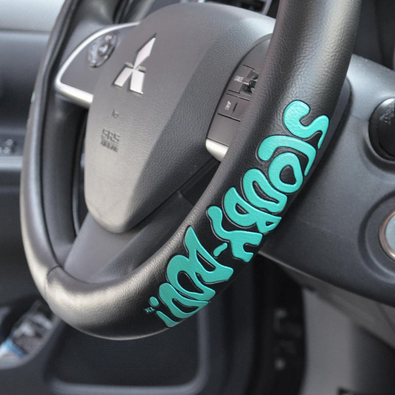 BDK Warner Brothers Scooby Doo Car Steering Wheel Cover - Non-Slip Ergonomic Grip Lining - Durable Faux Leather Steering Wheel Cover - Easy Installation 14.5-15.5 in Diameter Car Accessories (Black)