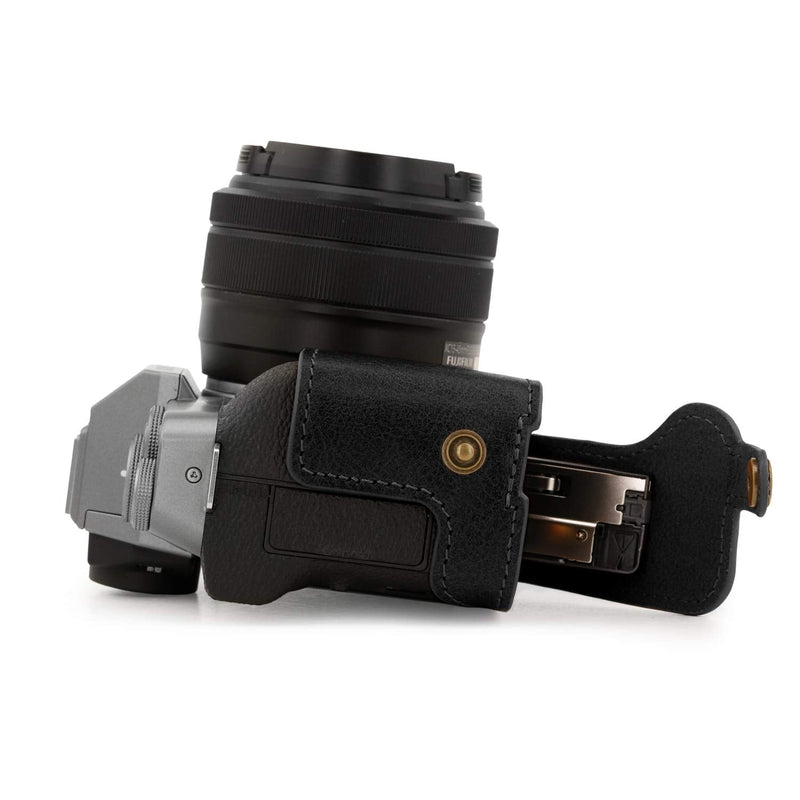 MegaGear Ever Ready Genuine Leather Camera Half Case compatible with Fujifilm X-T200 One size Black