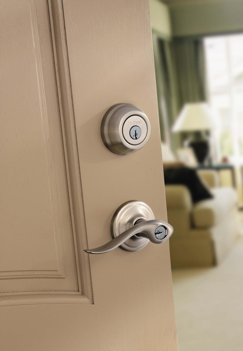 Kwikset 740TNL-S Tustin Keyed Entry Door Leverset with Smart Key from The Signature Series - Polished Brass
