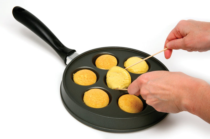 Norpro Nonstick Stuffed Pancake Pan, Munk/Aebleskiver/Ebelskiver 16.5″ x 9″ x 1.25″ Black 16.5″ x 9″ x 1.25″
