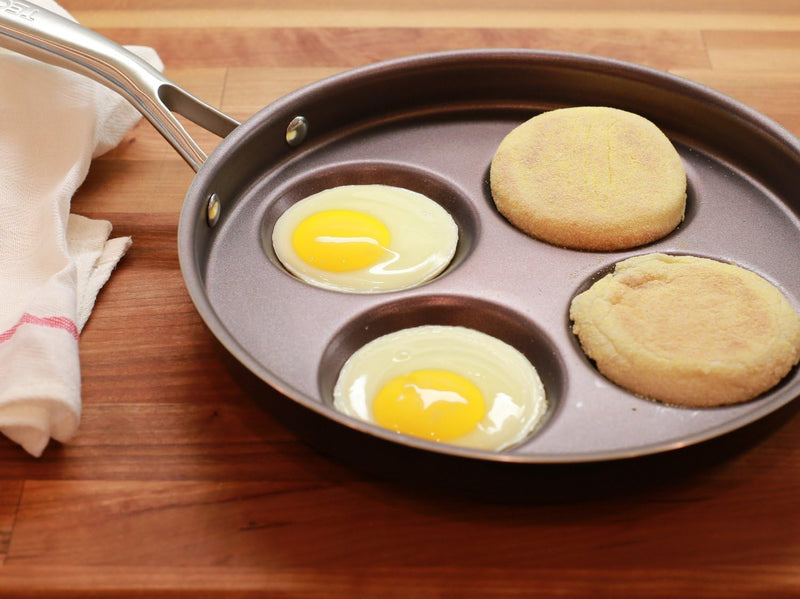TECHEF - Egg Pan Nonstick, Aluminium Plett Pan, 4 Egg Frying Pan for Perfect Breakfast Eggs, Pancakes, Hamburgers & More, Non Toxic PFOA-Free, Easy to Clean, Made in Korea (No Induction) Purple