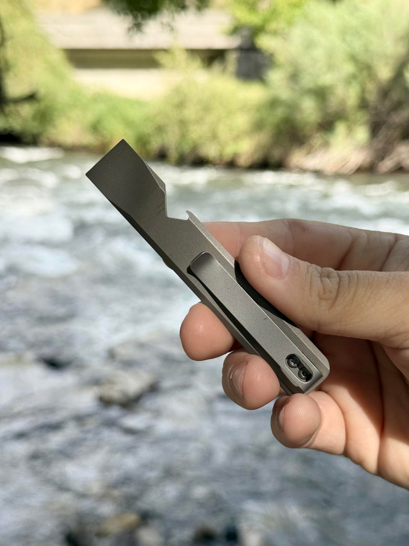DAILYCARRYCO. SlimPry 2.0 Ultimate Slim Mini Everyday Carry PryBar Simple Keychain Carry Pry Tool Lightweight Sleek KeyChain Bead Blasted Titanium