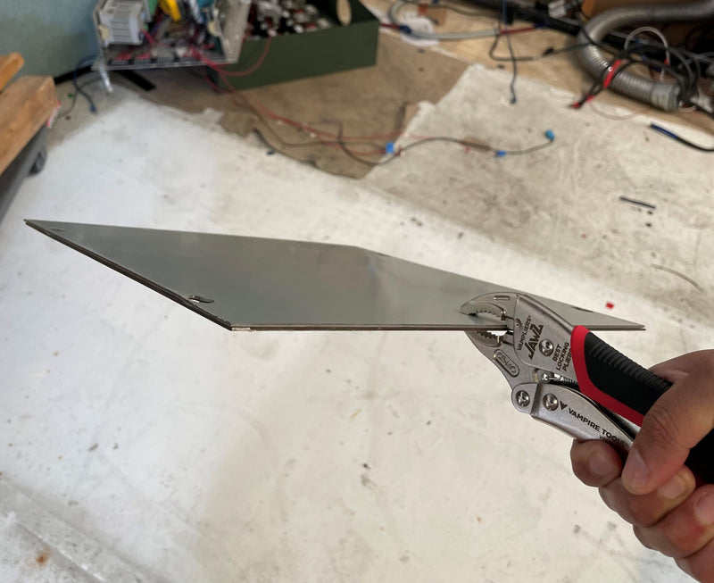 VAMPLIERS 7.5" Vise Grip Heavy Duty Locking Pliers with Screw Extractor Curved Jaws. Professional Grade. Secure Hold, Quick Release. Grip & Remove Stripped/Stuck Screws in seconds.