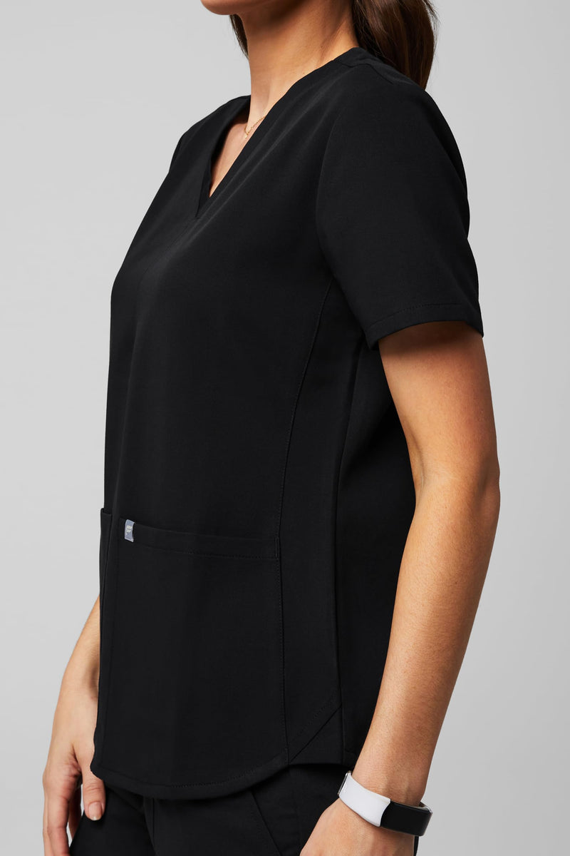 Fabletics Women's Method 2-Pocket Scrub Top - MotionTech, 4-Way Stretch, Wrinkle-Resist, Anti-Shrink Large Black