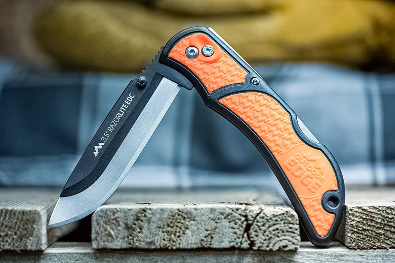 OUTDOOR EDGE 3.5" RazorLite EDC Knife. Pocket Knife with Replaceable Blades and Clip. The Perfect Hunting Blade for Skinning Deer. Blaze Orange with 6 Blades Orange (6 Blades)