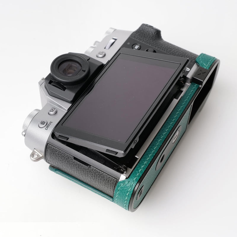 Iborrys Camera Genuine Leather Half Case ，Compatible with FUJIFILM FUJI X-T50 XT50 ， Made by hand - Top layer cowhide Body + Metal Base Plate 2-in-1 Design (Green) Green