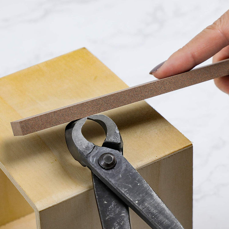 Wazakura Sharpening Oilstone for Bonsai Scissors and Cutter, Made in Japan, Whetstone Medium Grid - #240 Oil Stone