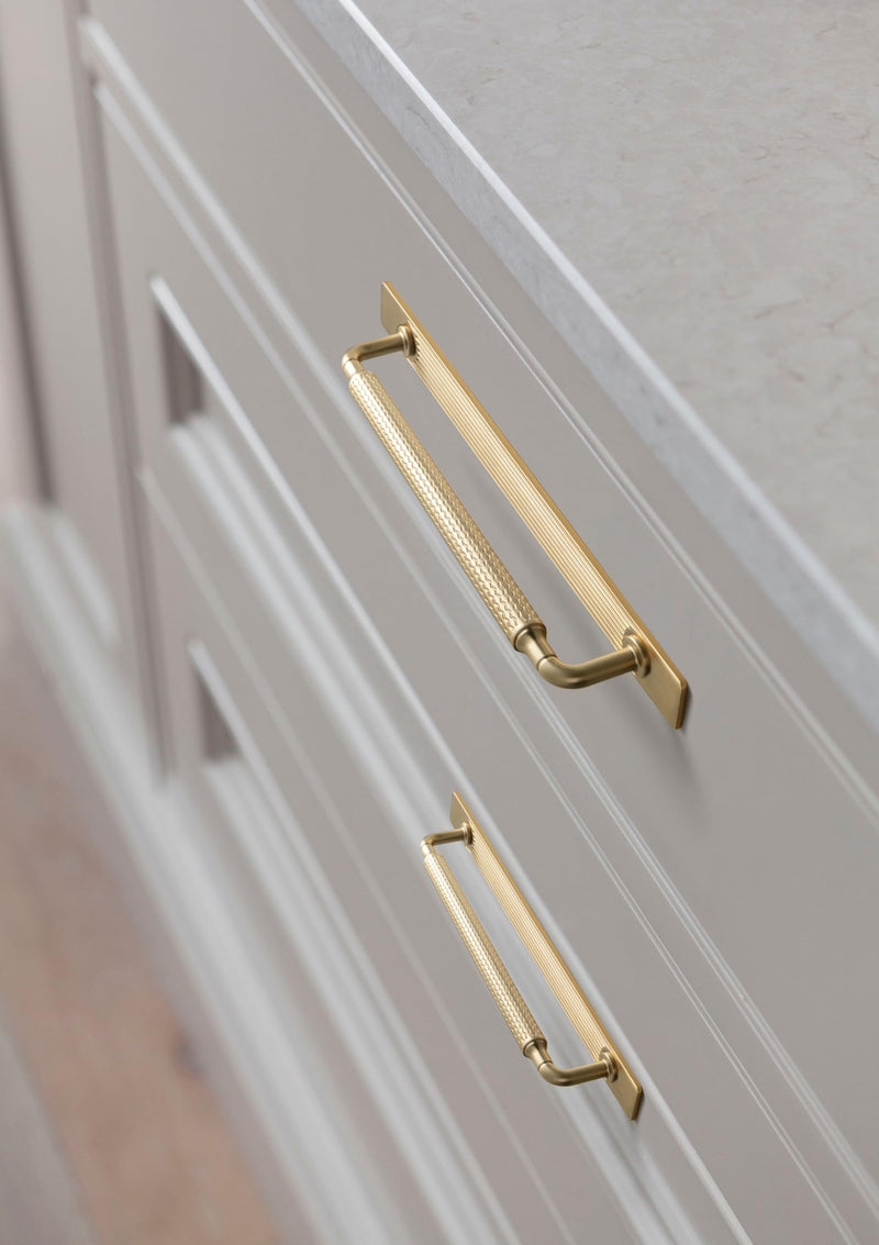 Goo-Ki Champagne Bronze Cabinet Pulls with Backplate, Solid Zinc Alloy Kitchen Drawer Handles, Crest Wave Decorative Plate Cabinet Hardware, 7.6 Inch (192mm) Hole Center, 2 Pack 7.6'' Hole Centers Pulls With Crest Wave Backplate