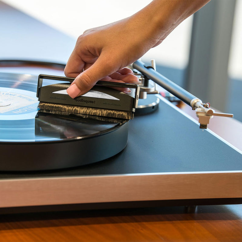 AudioQuest Silver Anti-Static Record Brush with Conductive Carbon Fiber Bristles and Uncoated Metal Finger Grip to Eliminate Static and Remove Microscopic Dust on Vinyl Records