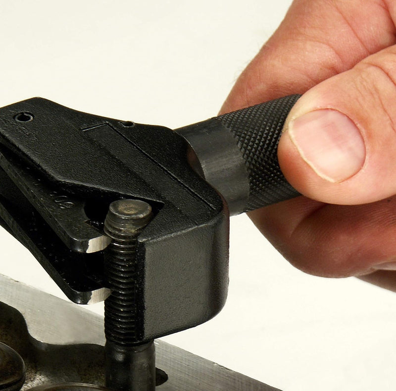 UTR TE1 – Universal Thread Repair Tool. External Thread Restorer. Automatically chases and Repair Threads. Metric, National, Pipes, All Threads Within Range 5/32" to 11/6", 4-19 mm.