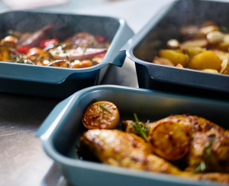 Joseph Joseph Nest Bakeware and Roasting Pan, Carbon Steel Baking Pan with Non-Stick Coating, Easy-Pull Handles, Organized Kitchen Storage, Medium, Blue Single (Medium)