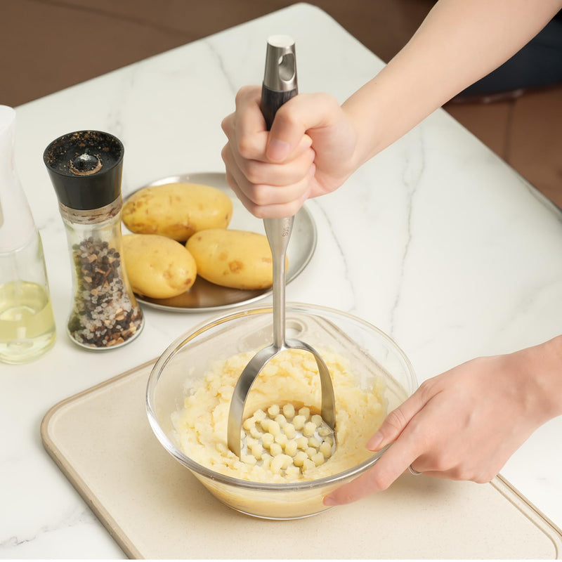 Potato Masher Stainless Steel,Wooden handle Potatoes Smasher, Manual Mashed Potato Masher Kitchen Tool for Avocado,Potatoes, Vegetables, 13.5Inch Long handle Large Heavy Duty Metal Mashing Utensil Black wooden handle large