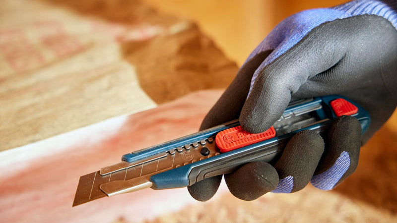 BOSCH H11-14200-1 3-Piece Utility Knife Set | Folding, Snap-Off, and Retractable Knives with Robust Design, Integrated Blade Storage - Includes 7 Blades Folding + Snap-Off + Utility 3 Count