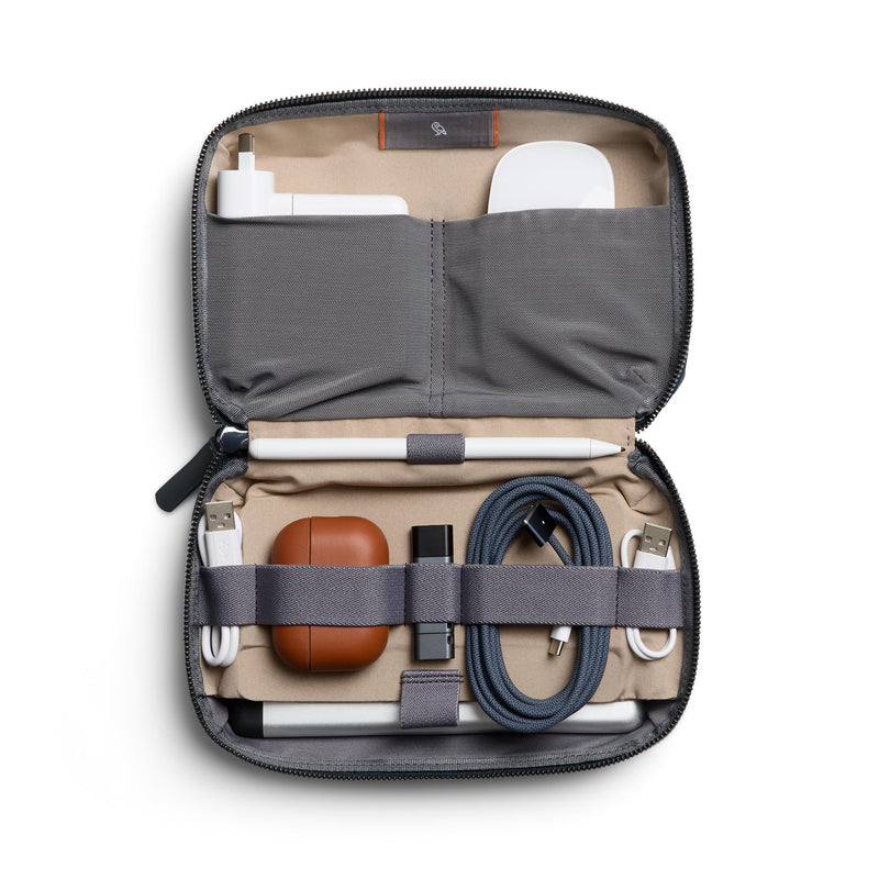 Bellroy Tech Kit (Tech Accessories Organizer Pouch, Zipper Closure Design, Stores Power Bank, Phone Charger, Cables & More, Internal) Everglade
