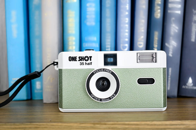 1 Shot Point and Shoot 35mm Film Camera Reusable Retro Half Frame Camera, Built in Flash, Included One Roll ASA/ISO 400 Black & White Film 18 Exp., (36 Shots) Battery Not Included (Green Color) Green