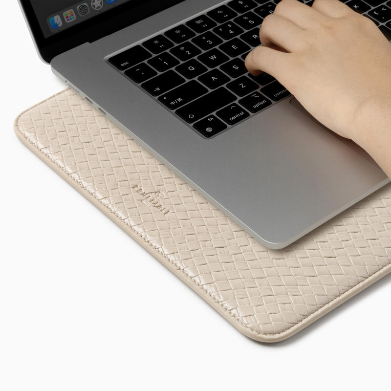Comfyable 13 Inch Woven-Look Laptop Sleeve, Compatible with 13" MacBook Air M5 2026, MacBook Neo & MacBook Pro M2 2022, Slim Faux Leather Computer Case, Beige For 13" MacBook Pro & Air & Neo