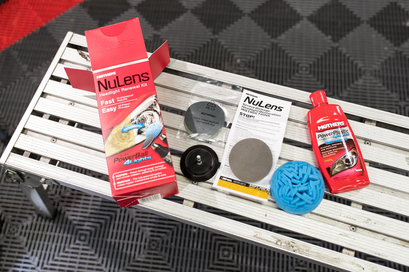 Mothers NuLens Headlight Renewal Kit — Quickly Restores & Maintains Clarity on All Headlight Types – Includes PowerPlastic 4Lights Polish, 8 oz. with Protective, Oxidation-Inhibiting Polymers (07251) 8 fl. oz.