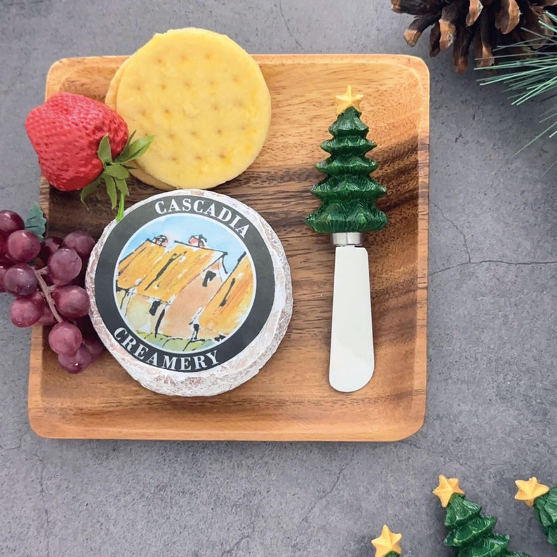 UPware Christmas Tree Cheese Spreaders, Hand-Painted Resin Handles with Stainless Steel Blades for Spreading Cream Cheese, Butter, Jam, or Sandwich, Set of 4