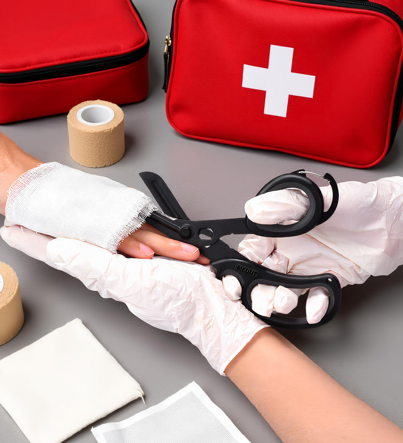 MEUUT 2 Pack Medical Scissors Trauma Shears with Carabiner design for left and right hand, 7.5" Fluoride Coated Non-stick Blades Bandage Scissor for Nurses, EMT, Household, outdoors Black/Black+black/Black
