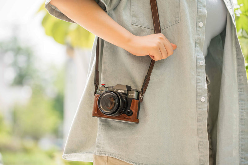 SMALLRIG Half Leather Case Kit for FUJIFILM X-T50 with Shoulder Strap | Style Camera Case with Aluminum Alloy Frame Brown
