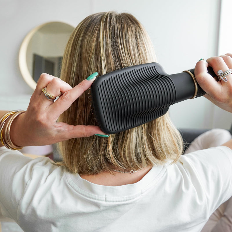 Demeliss Saint Algue Volume and Style Hair Dryer Interchangeable Heads Volumising and Dryer Electric Device with Nylon Clips Tourmaline Ceramic Coating