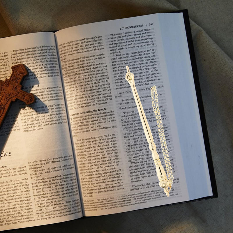 SAFIGLE Jewish Present Bible Reading Pointer Tool：Golden Metal Finger Pointer for Accurate Scripture Reading, Ergonomic Design for Comfortable Use in Home, Church, School, or Travel Golden Onion Top