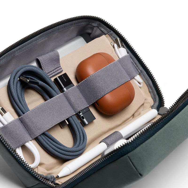 Bellroy Tech Kit (Tech Accessories Organizer Pouch, Zipper Closure Design, Stores Power Bank, Phone Charger, Cables & More, Internal) Everglade