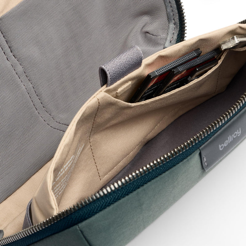Bellroy Tech Kit (Tech Accessories Organizer Pouch, Zipper Closure Design, Stores Power Bank, Phone Charger, Cables & More, Internal) Everglade