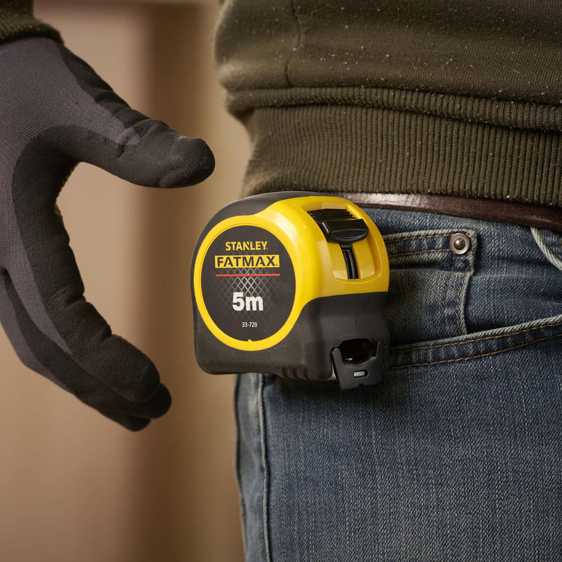 STANLEY FATMAX 5m Metric Tape Measure, Blade Armour Coating, 3.3m Tape Standout, Magnetic Hook End, 0-33-726 5 m